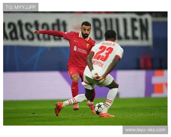 努涅斯与萨拉赫对比：利物浦新老核心的战术角色与进攻效率差距何在？