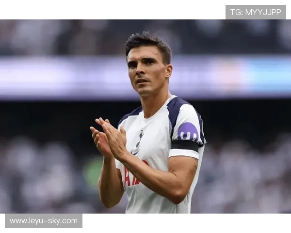 对阵阿森纳中场：帕利尼亚的对抗能力