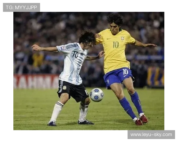 梅西与卡卡进攻效率及战术角色对比分析