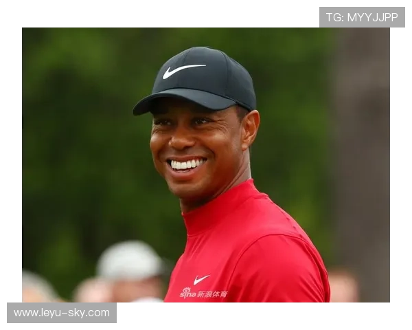 泰格·伍兹居然还能玩出花样，看看他家那豪宅简直比比赛场地还刺激