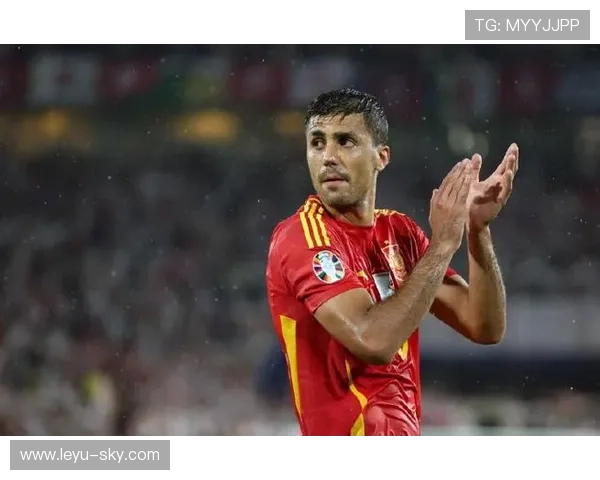 罗德里 vs 卡塞米罗：位置纪律 vs 技术控制的风格差异