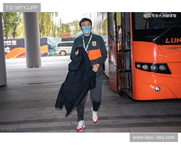 山东泰山高位压迫防守漏洞频现，防线稳定性面临严峻考验