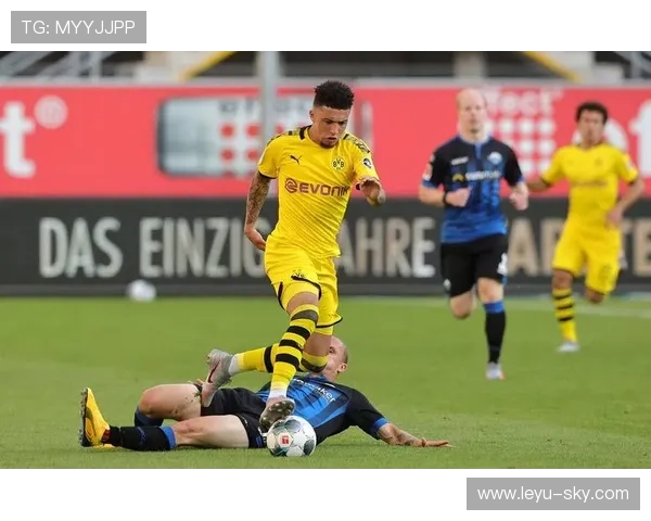 多特防线稳定性持续波动，对争冠形势形成制约