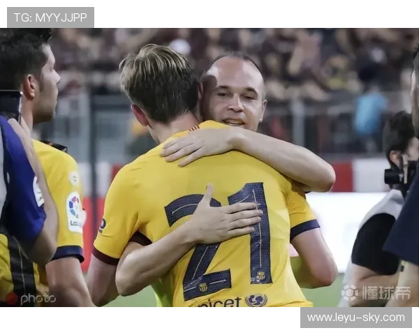 德容 vs 伊涅斯塔：中场组织与控球推进风格差异