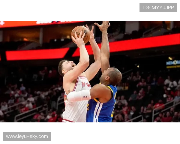 申京利用内线挡拆制造错位，提升球队关键时刻得分效率